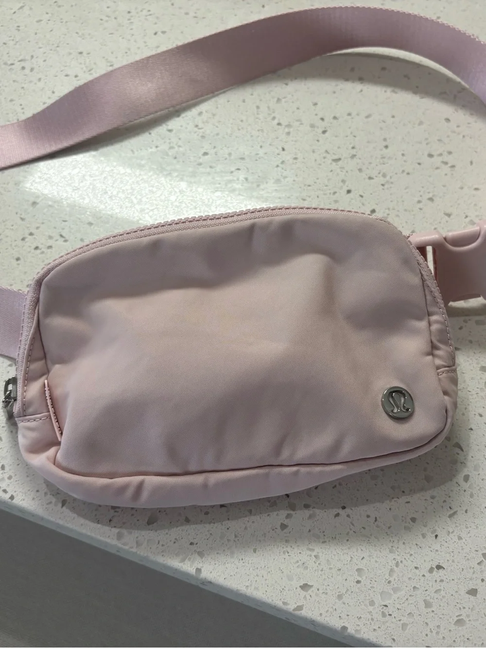Lululemon Light Pink 1L Everywhere Belt Bag - Picture 3 of 8
